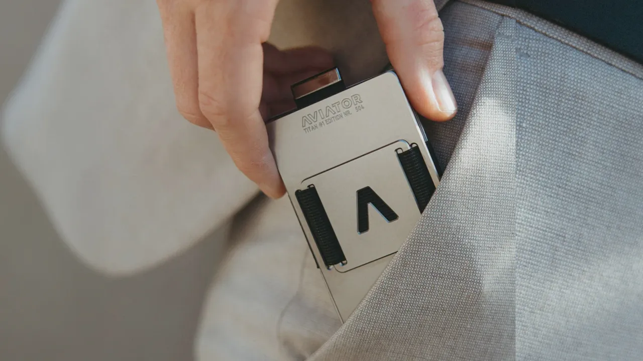 AVIATOR by EVERMADE WALLETS